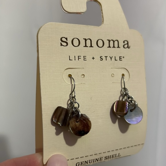 {Sonoma} Delicate Small Dangle Genuine Shell Earrings – Beach Boho Vibes
NEW - Picture 3 of 8
